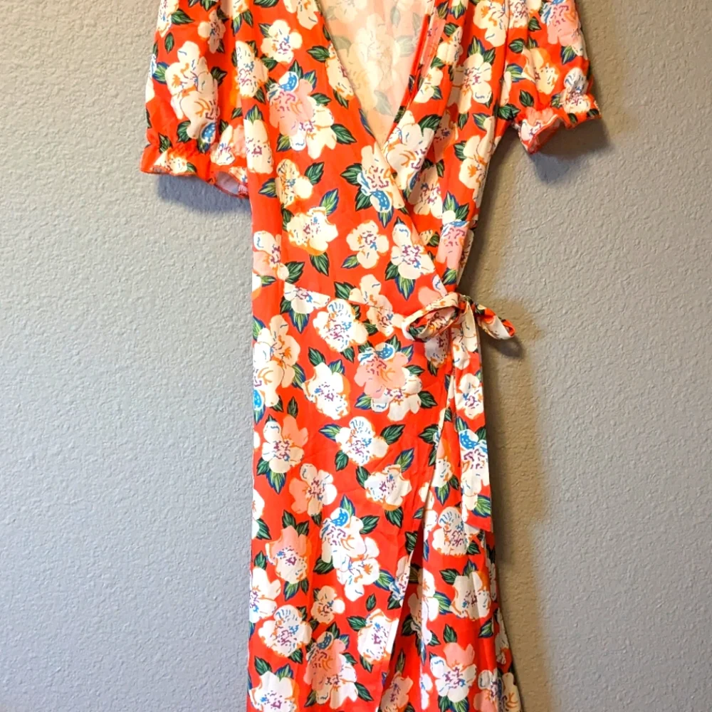 💥SALE💥 Romantic Orange Wrap Dress Floral Fluffy Sleeves Cross V Neck Sz L - Picture 8 of 10